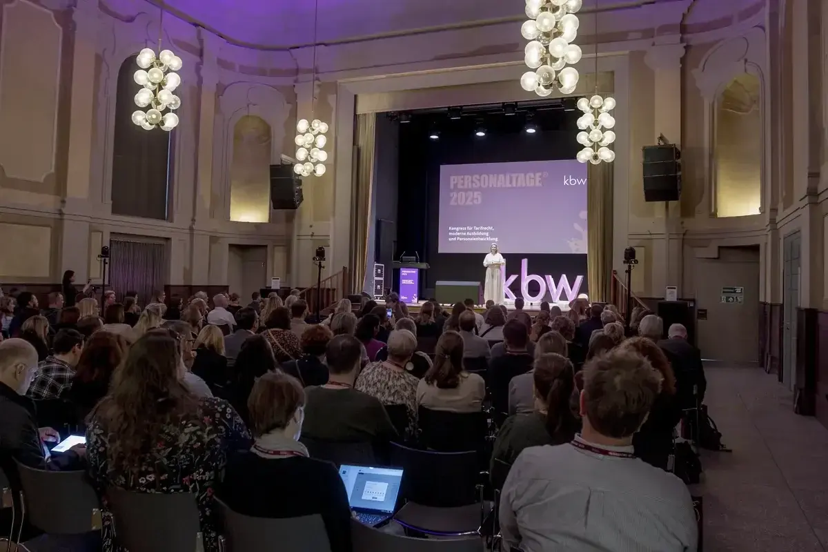 Begrüßungs-Keynote im großen Saal