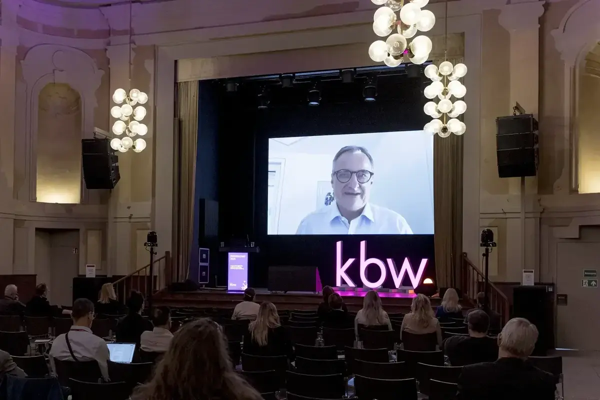 Hybridkonferenz im großen Saal