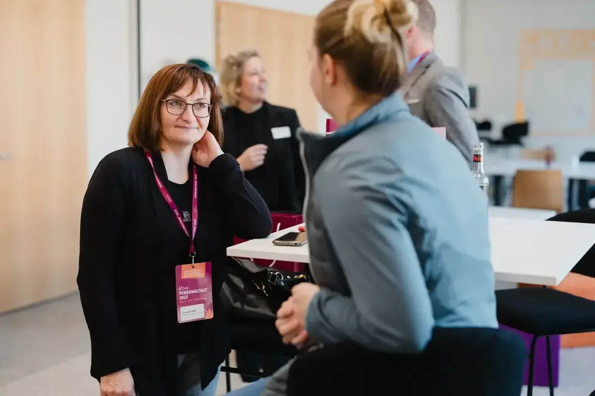 Angeregte Gespräche zwischen den Teilnehmenden